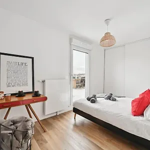 Charming 3 Bedrooms - 10 Min Paris Expo - Metro 4 & Rer B Appartement
